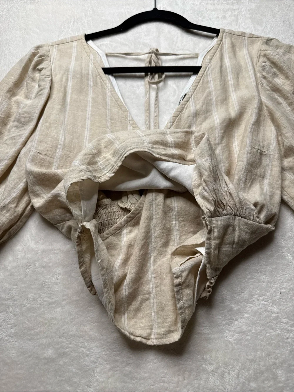 Abercrombie & Fitch light beige